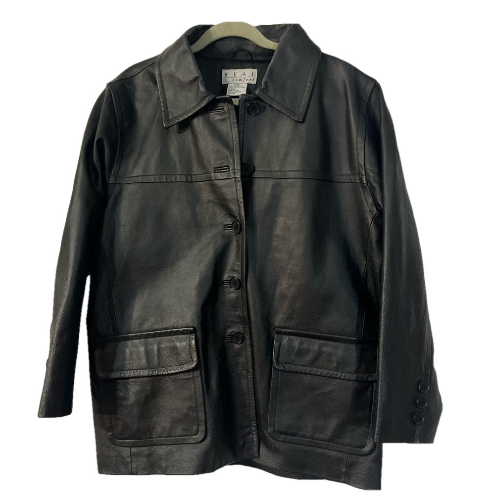 Real Comfort Leather Coat with front pockets. men’s